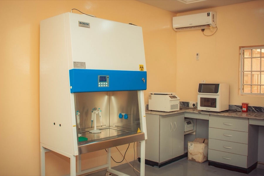 Laboratory quality control and data analysis workspace